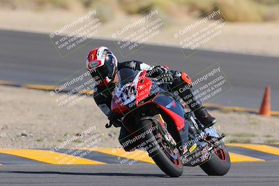 media/Oct-08-2022-SoCal Trackdays (Sat) [[1fc3beec89]]/Turn 10 (945am)/